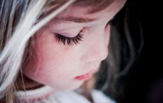 過度教養：讓世界增加不快樂孩子的方法