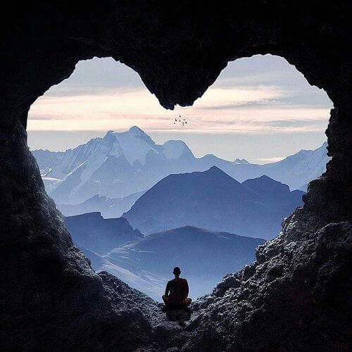 山中的心