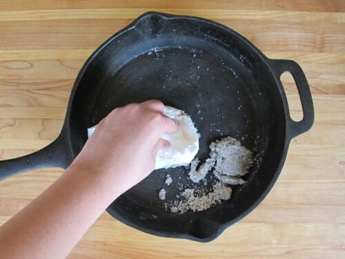 防止食物沾鍋的九種方法