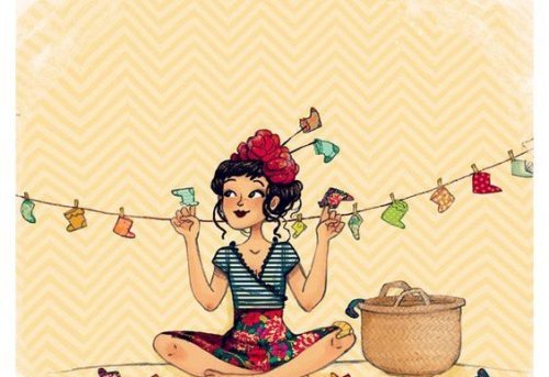 晾襪子的女人