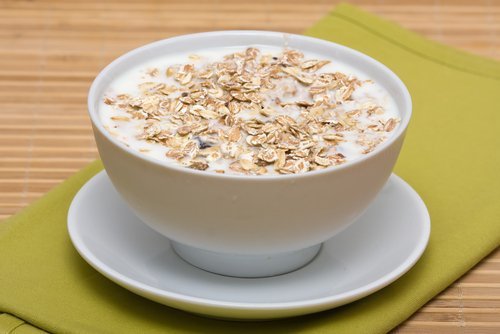 試試這種防止腹脹的燕麥茶