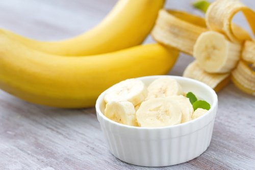 香蕉和椰子油面膜