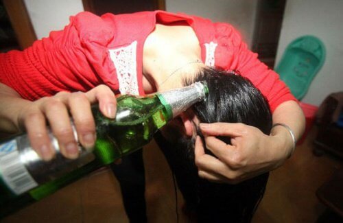 啤酒與捲髮