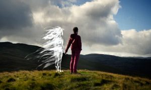 離開什麼都不會給你的人吧!