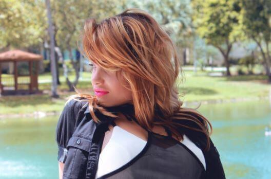 為頭髮稀疏的女性朋友所設計的七種簡單技巧