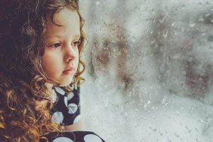 缺愛的孩子長大後會有什麼影響?