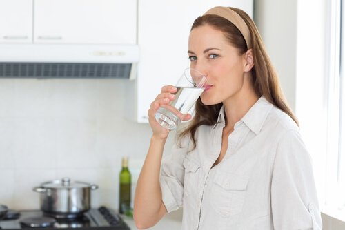 如何每天喝水來改善你的健康