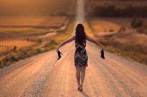 如何為你的洋裝選擇合適的高跟鞋