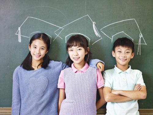 日本小孩微笑