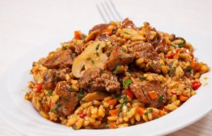 試試這道中式蜂蜜雞肉飯食譜