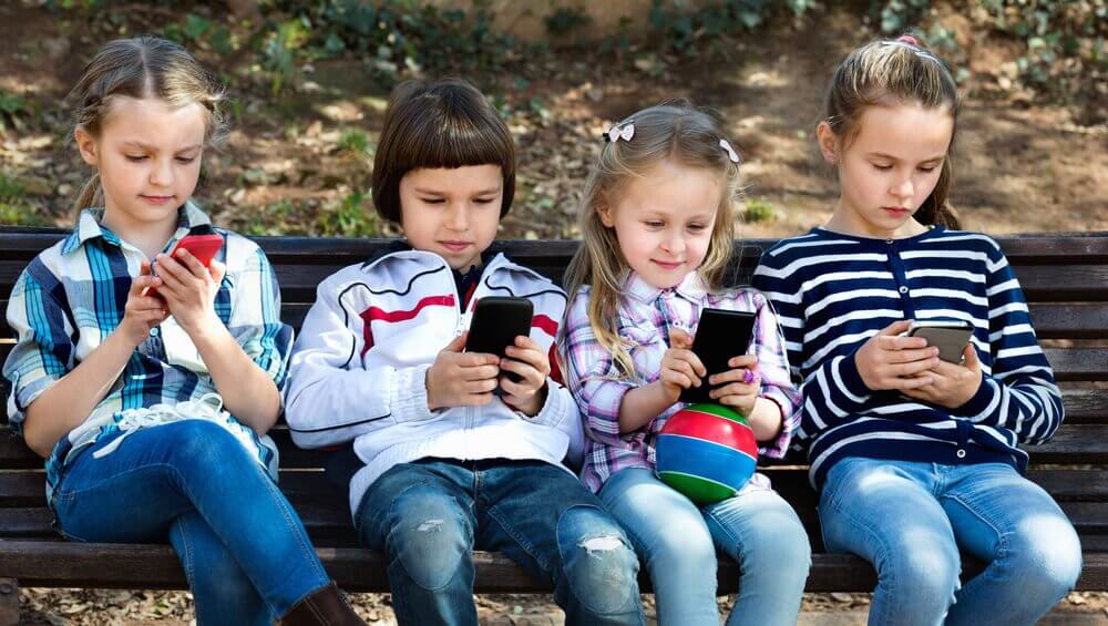 小孩用手機