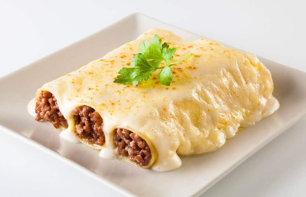 如何製作雞肉義麵捲