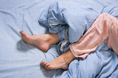 不寧腿