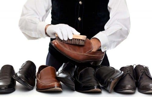 專業清潔皮鞋