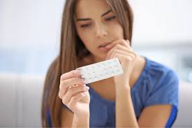 女性吃避孕藥