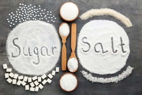 鹽或糖過量攝取：哪種對你的健康較不利？