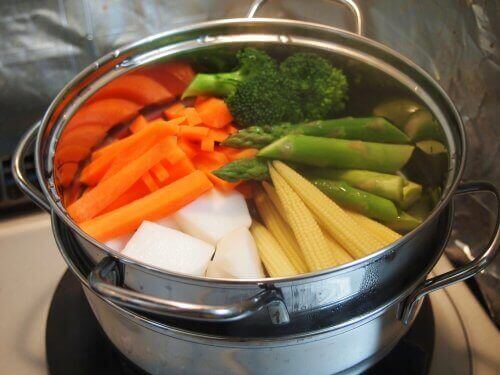 鍋中的蔬菜