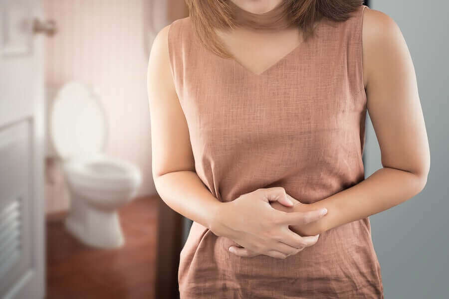 有胃炎的女人