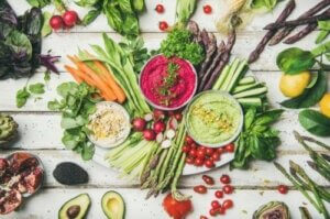 裸食飲食的好處和風險