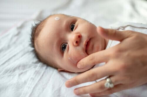 新生兒皮膚護理的重要知識